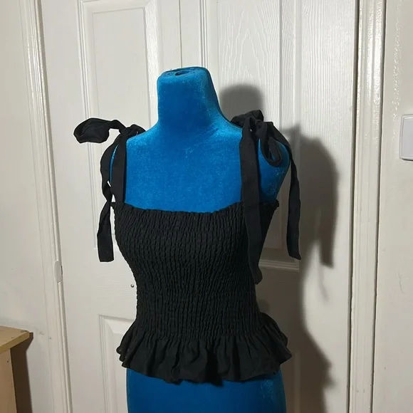 Reformation Black Ruffle Top Medium - Picture 2 of 6